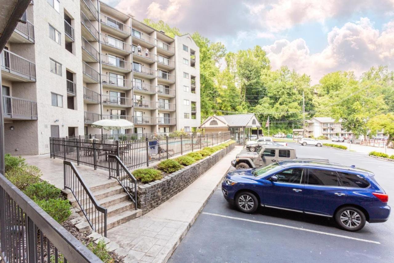 Family Bear Condos, Full King Suite, Kitchen, Pool Access Unit 103 Gatlinburg Dış mekan fotoğraf