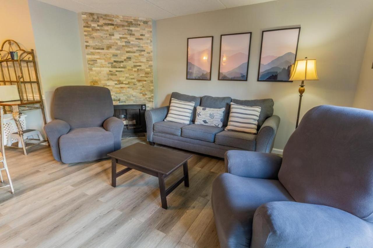 Family Bear Condos, Full King Suite, Kitchen, Pool Access Unit 103 Gatlinburg Dış mekan fotoğraf